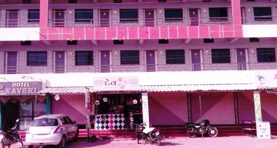 Hotel Kaveri, Virpur 4